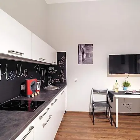 2 Nights Apartments - Great Location, Right Next To Main Rail And Bus Station, 10 Min To Main Square By Foot Krakow