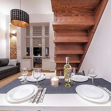 2 Nights Apartments - Great Location, Right Next To Main Rail And Bus Station, 10 Min To Main Square By Foot Апарт-отель