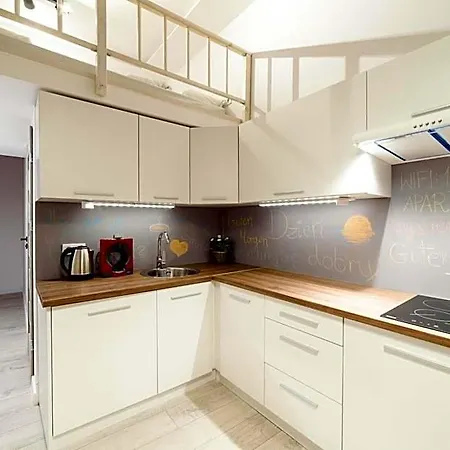 2 Nights Apartments - Great Location, Right Next To Main Rail And Bus Station, 10 Min To Main Square By Foot Апарт-отель