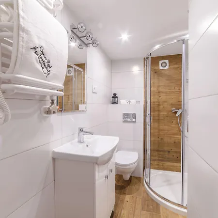 2 Nights Apartments - Great Location, Right Next To Main Rail And Bus Station, 10 Min To Main Square By Foot Krakow