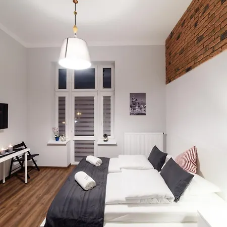 2 Nights Apartments - Great Location, Right Next To Main Rail And Bus Station, 10 Min To Main Square By Foot Aparthotel Krakow