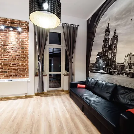 2 Nights Apartments - Great Location, Right Next To Main Rail And Bus Station, 10 Min To Main Square By Foot 3*