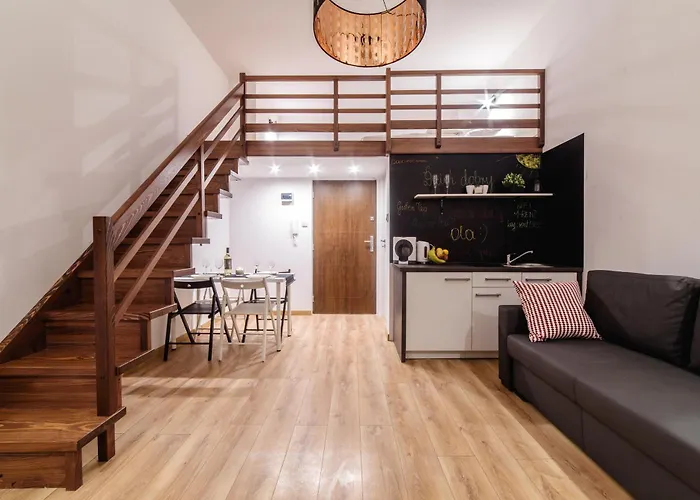 Apart Otel 2 Nights - Great Location, Right Next To Main Rail And Bus Station, 10 Min To Main Square By Foot 3*