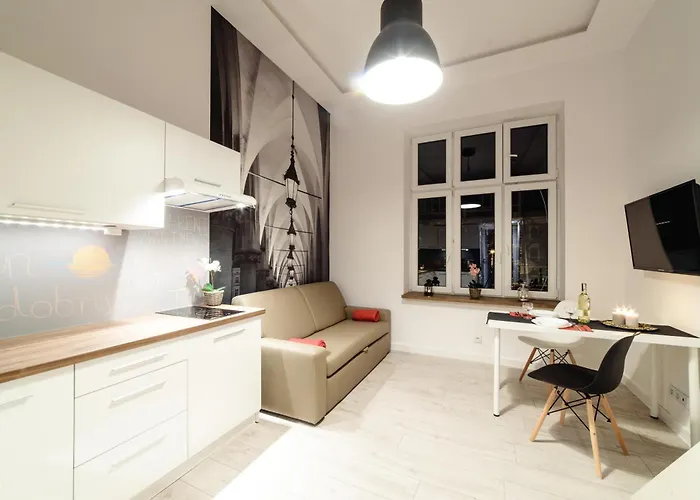 2 Nights - Great Location, Right Next To Main Rail And Bus Station, 10 Min To Main Square By Foot Krakow