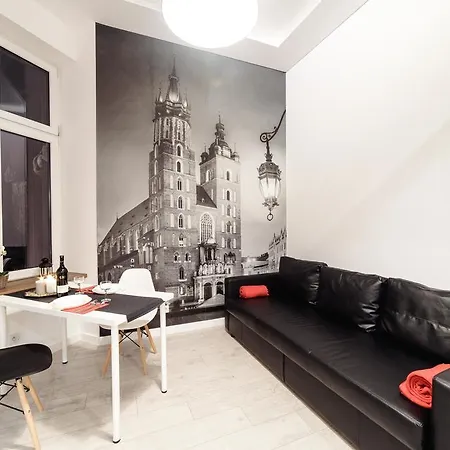 Ξενοδοχείο με διαμερίσματα 2 Nights - Great Location, Right Next To Main Rail And Bus Station, 10 Min To Main Square By Foot 3*