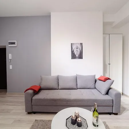 Ξενοδοχείο με διαμερίσματα 2 Nights - Great Location, Right Next To Main Rail And Bus Station, 10 Min To Main Square By Foot Krasków