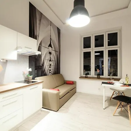 2 Nights - Great Location, Right Next To Main Rail And Bus Station, 10 Min To Main Square By Foot Krasków